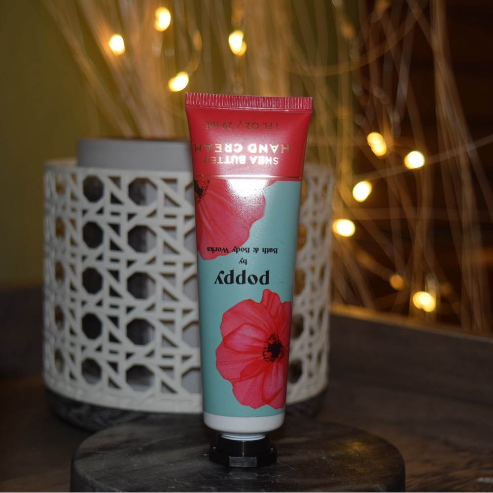 Bath & Body Works Hand Cream Poppy NEW